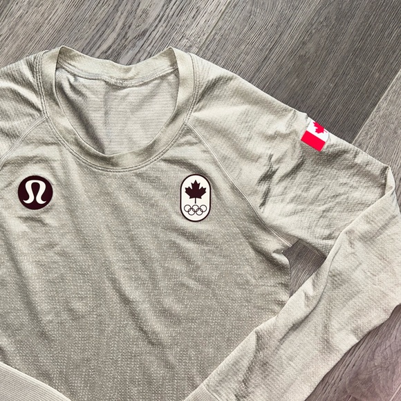 EUC Lululemon Swiftly Tech Team Canada Long Sleeve - Picture 3 of 4
